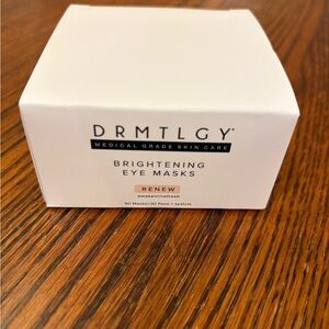 Brightening Eye Masks - White